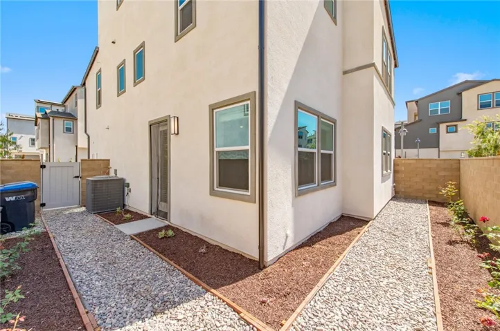 243 Yerba, Irvine, California 92618