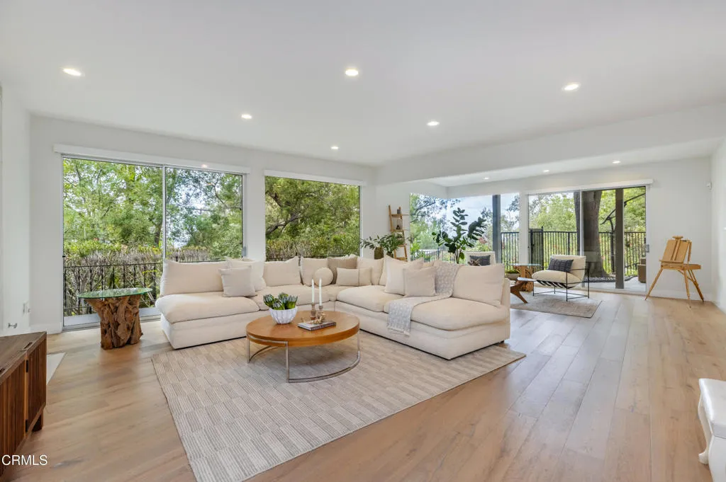 2065 Liliano Drive, Sierra Madre, California 91024 home-pic-0