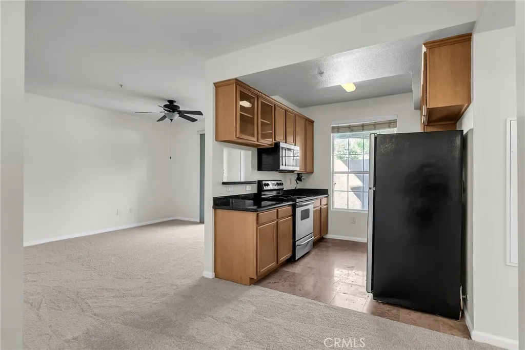 375 Central Avenue 83, Riverside, California 92507 home-pic-2