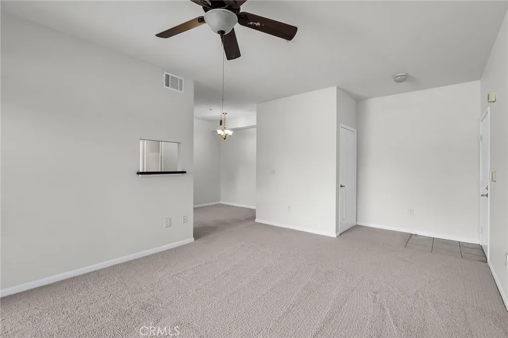 375 Central Avenue 83, Riverside, California 92507 home-pic-8
