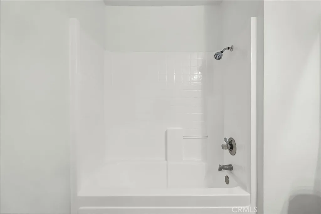 375 Central Avenue 83, Riverside, California 92507 home-pic-14