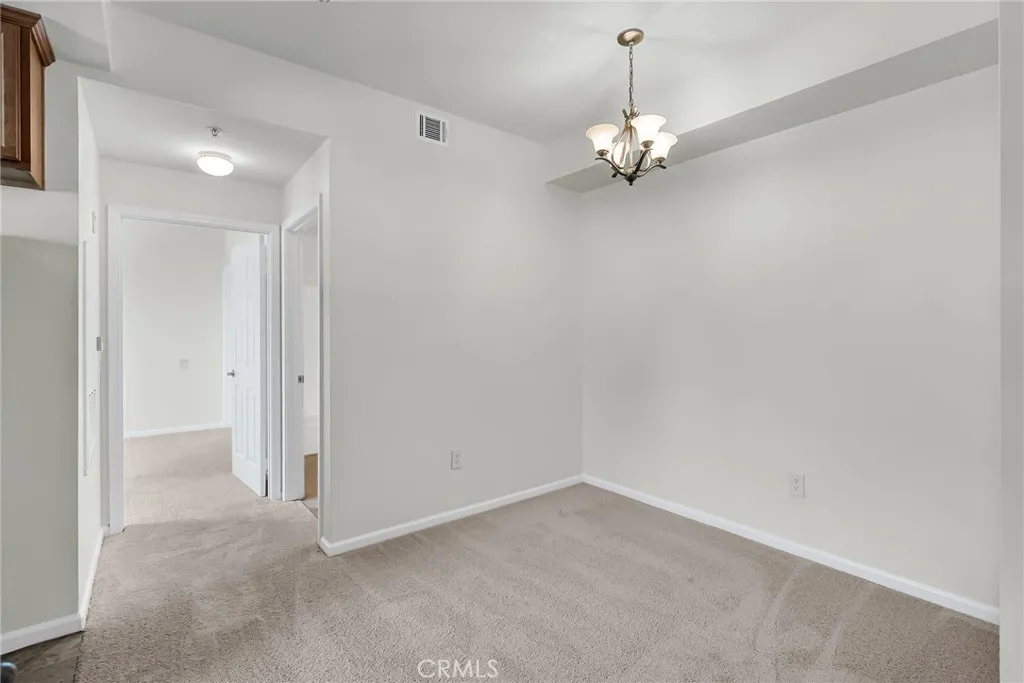 375 Central Avenue 83, Riverside, California 92507 home-pic-12