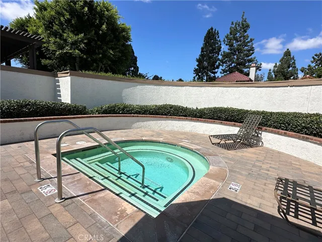 14 Vercelli, Irvine, California 92620