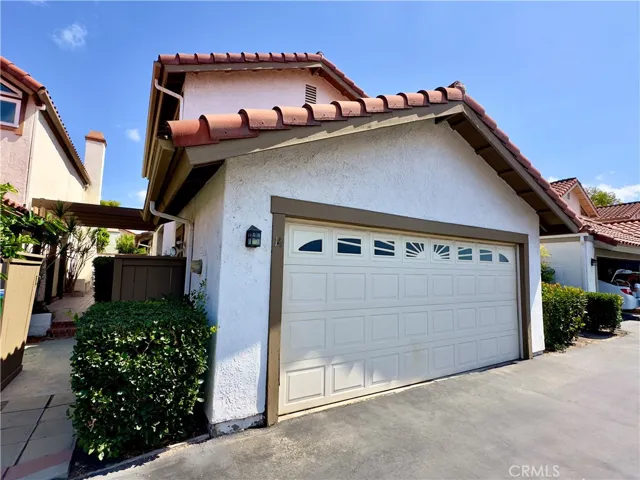14 Vercelli, Irvine, California 92620