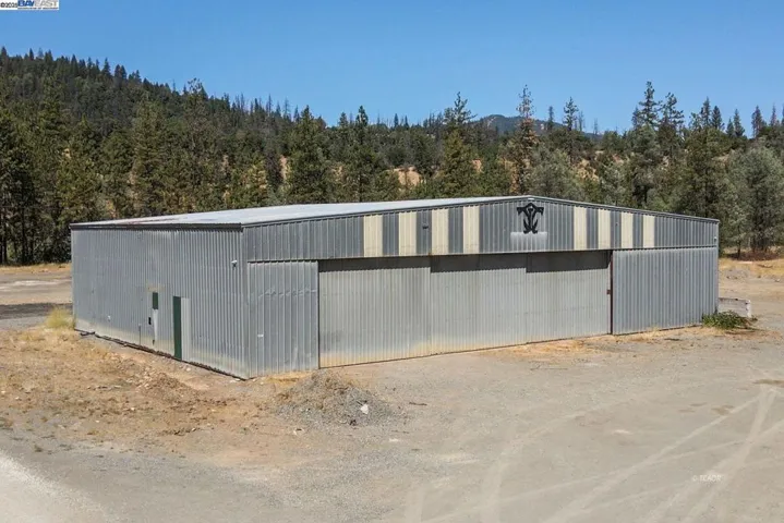 30661 State Hwy 3, Douglas City, California 96024
