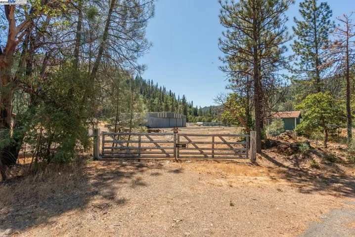 30661 State Hwy 3, Douglas City, California 96024