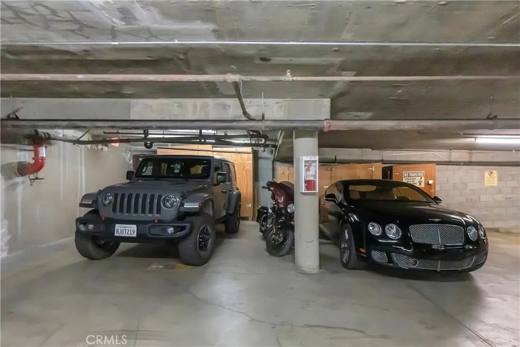 1 3rd Place 302, Long Beach, California 90802 home-pic-43