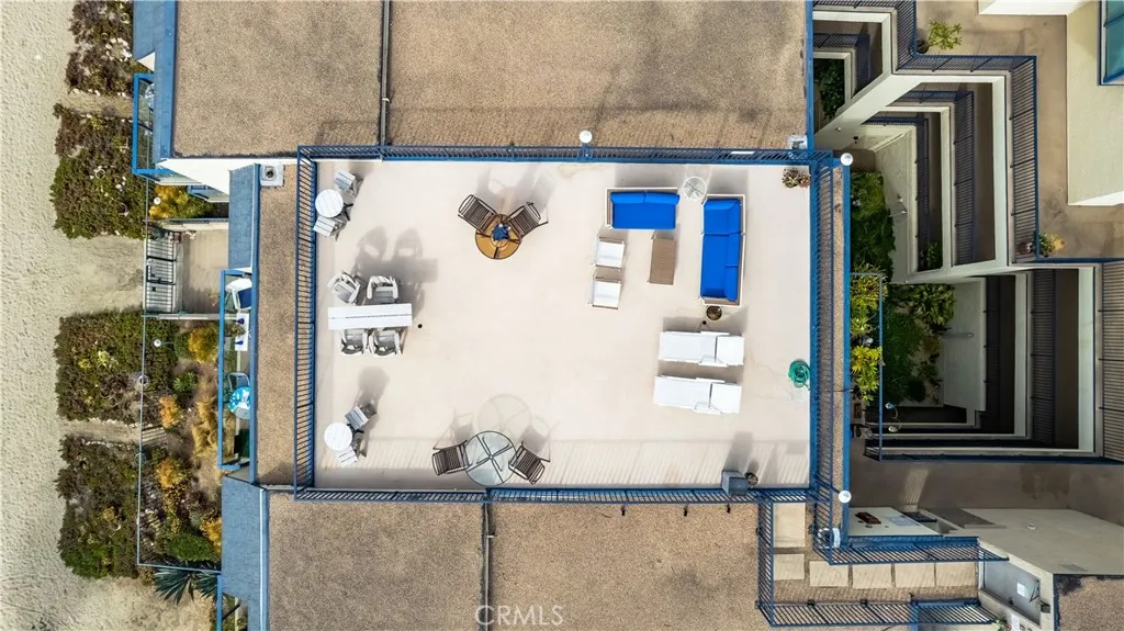 1 3rd Place 302, Long Beach, California 90802 home-pic-42