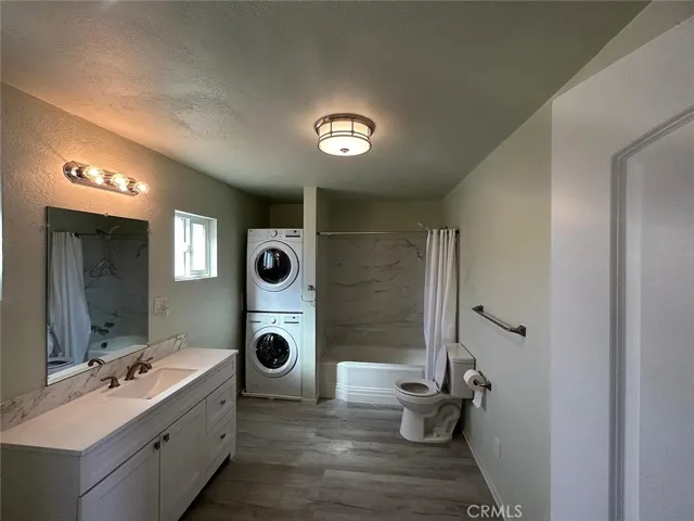 Smaller Unit Bathroom