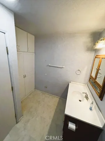Larger Unit Bathroom