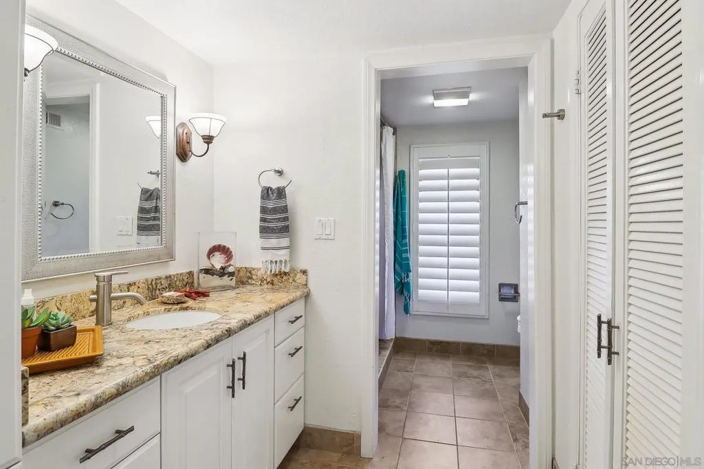 1933 Alga Road C, Carlsbad, California 92009 home-pic-18