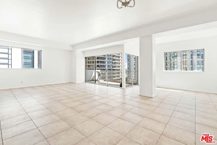 10787 Wilshire Boulevard 702, Los Angeles, California 90024