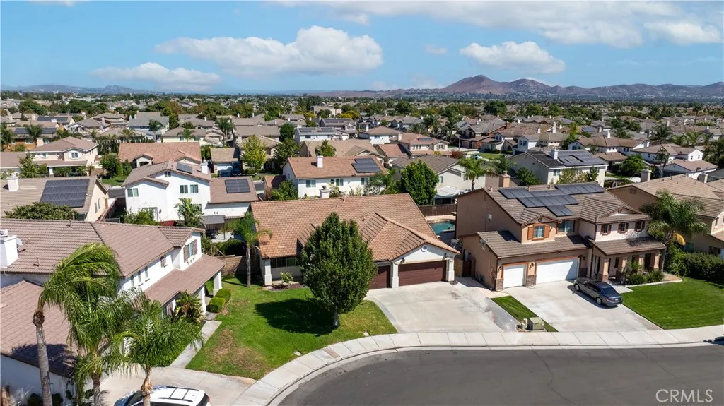 6356 Fern Court, Eastvale, California 92880 home-pic-4