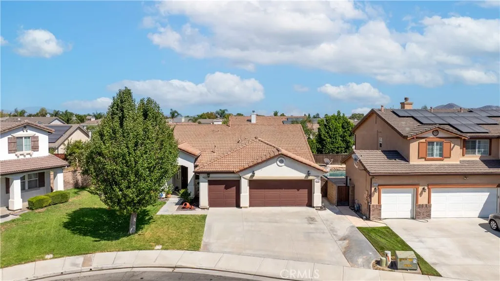 6356 Fern Court, Eastvale, California 92880 home-pic-2