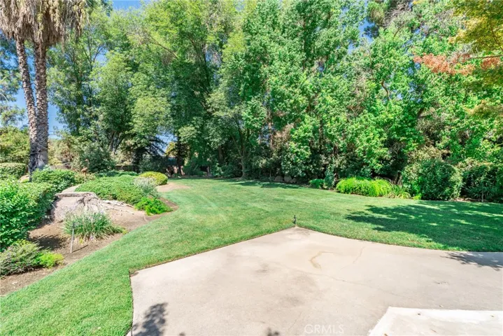 5287 N Sequoia Drive, Fresno, California 93711