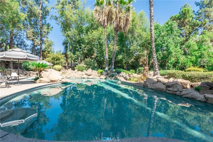 5287 N Sequoia Drive, Fresno, California 93711