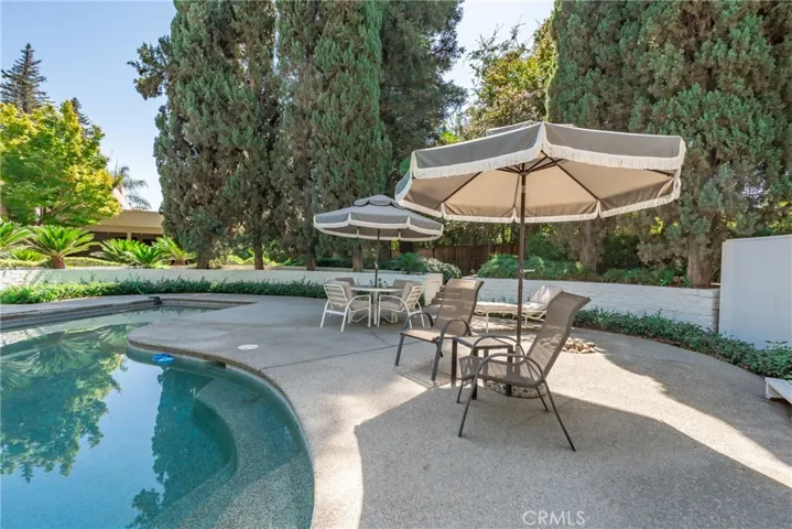 5287 N Sequoia Drive, Fresno, California 93711