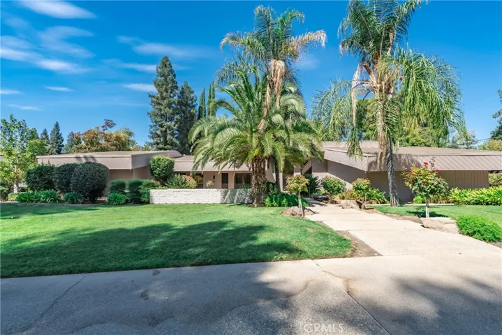 5287 N Sequoia Drive, Fresno, California 93711