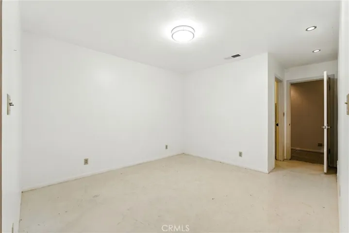 5287 N Sequoia Drive, Fresno, California 93711