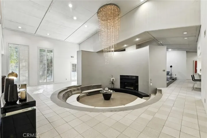 5287 N Sequoia Drive, Fresno, California 93711