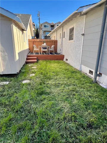 221 S Guadalupe, Redondo Beach, California 90277