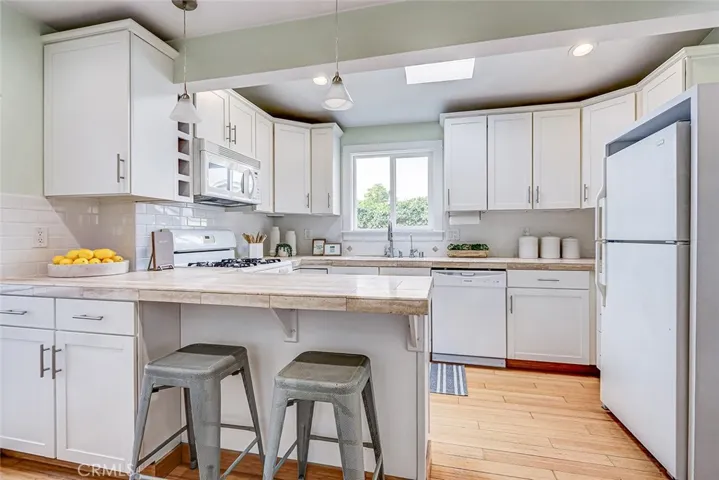 221 S Guadalupe, Redondo Beach, California 90277