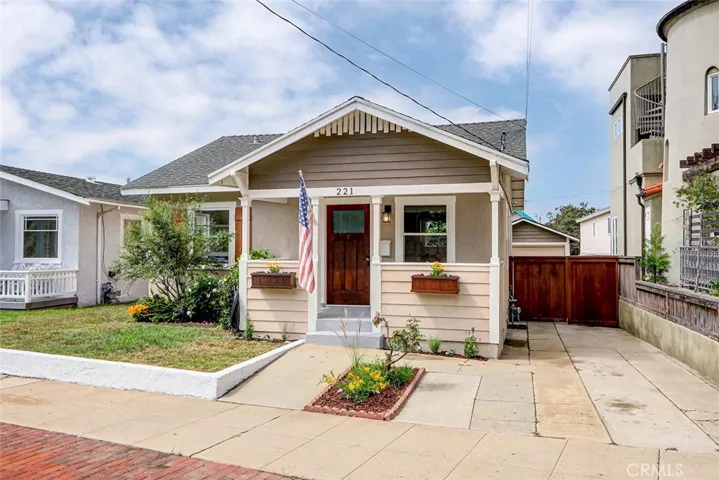 221 S Guadalupe, Redondo Beach, California 90277