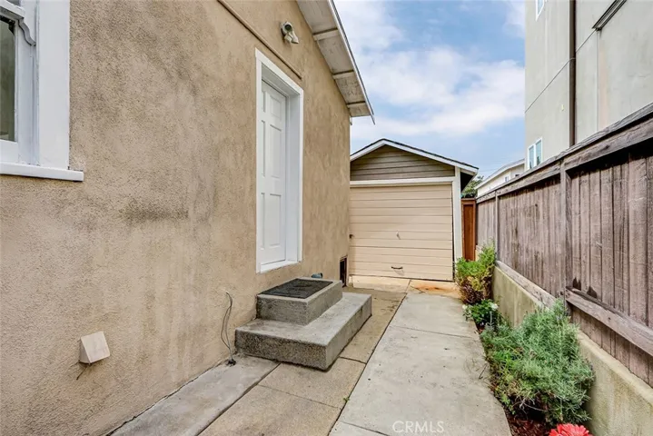 221 S Guadalupe, Redondo Beach, California 90277