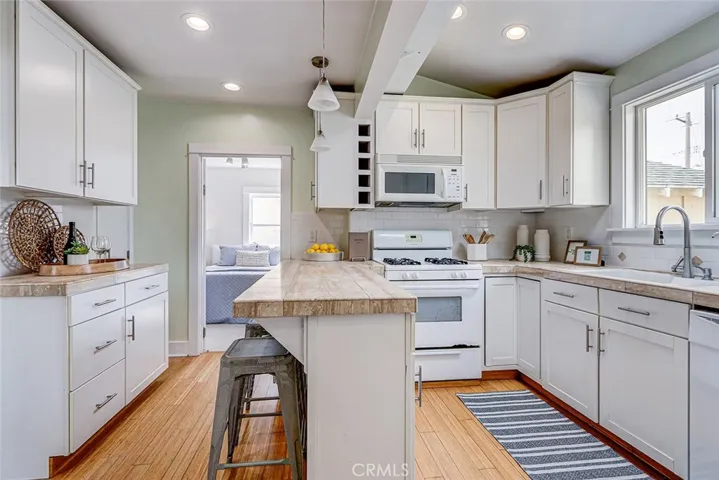 221 S Guadalupe, Redondo Beach, California 90277