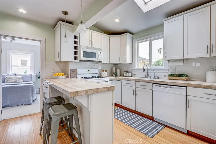 221 S Guadalupe, Redondo Beach, California 90277