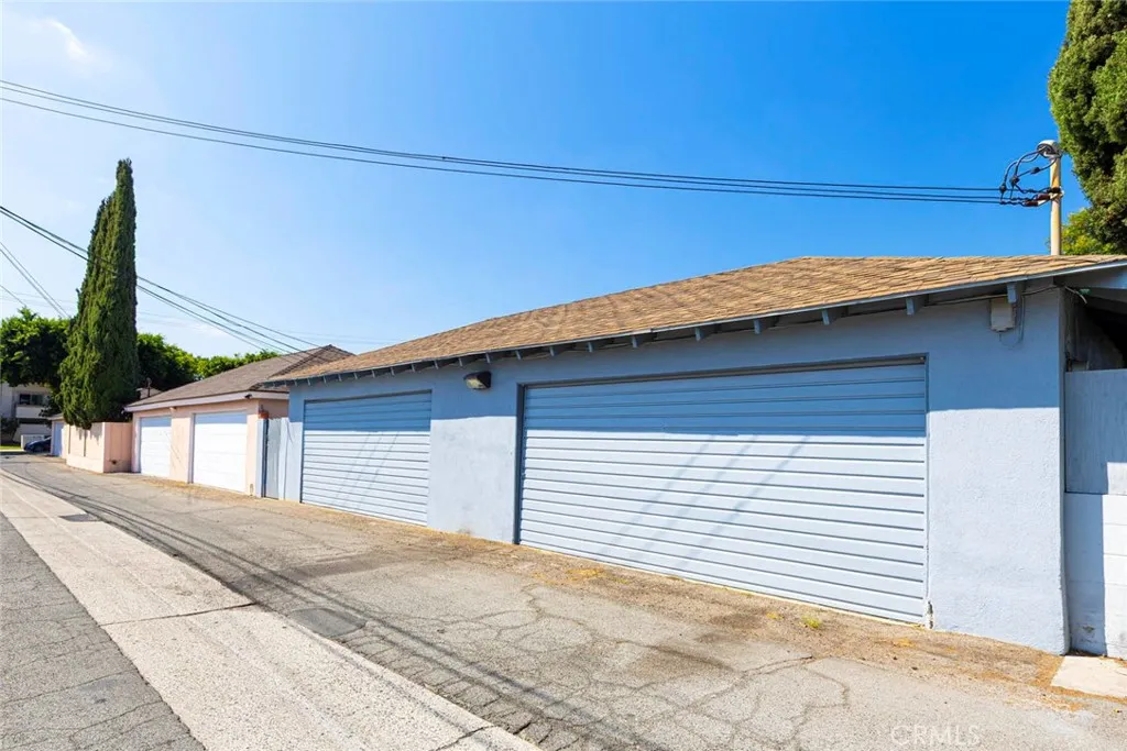 1830 E 19th Street 3, Santa Ana, California 92705 home-pic-26