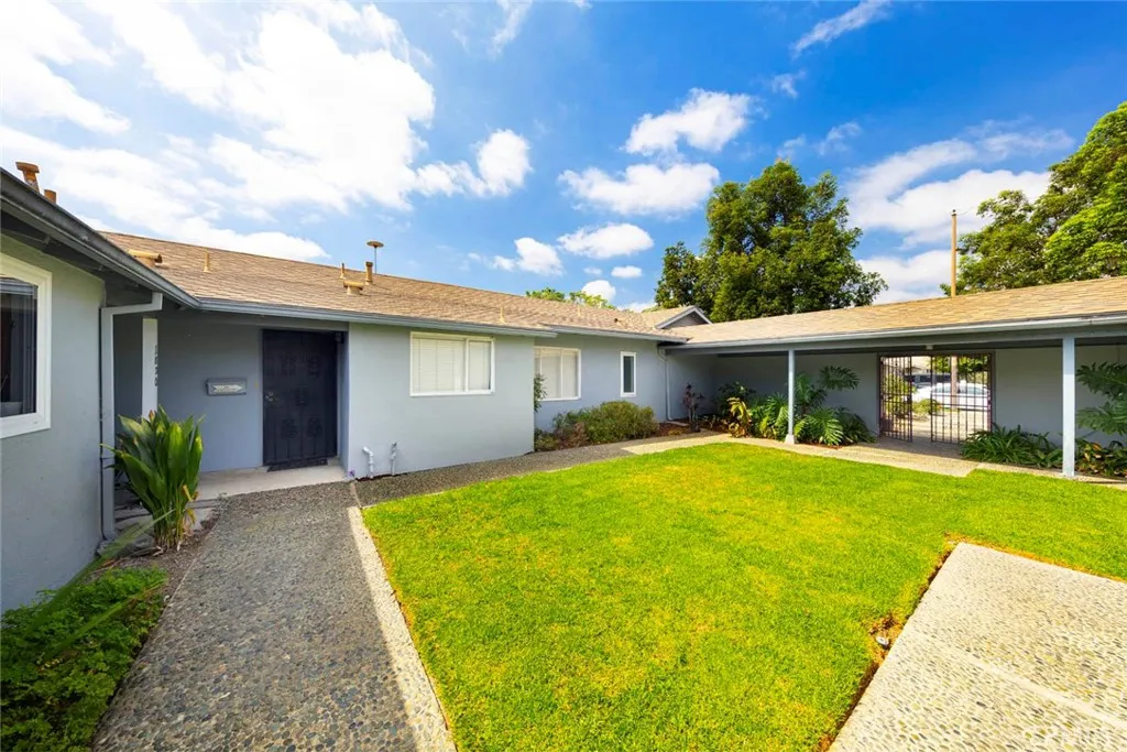 1830 E 19th Street 3, Santa Ana, California 92705 home-pic-10