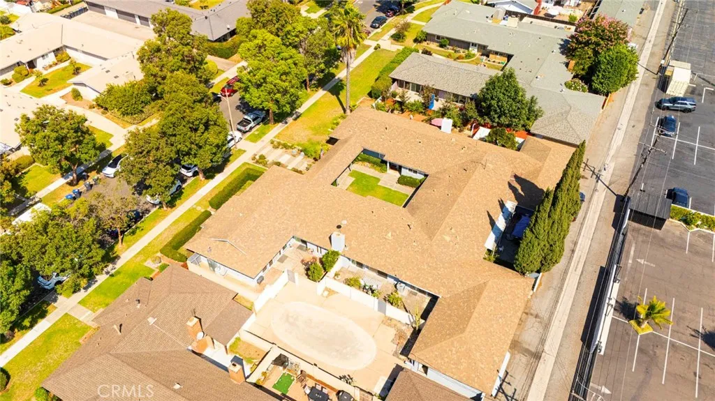 1830 E 19th Street 3, Santa Ana, California 92705 home-pic-29
