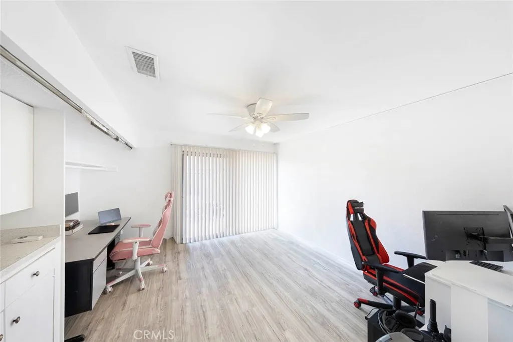 1830 E 19th Street 3, Santa Ana, California 92705 home-pic-5