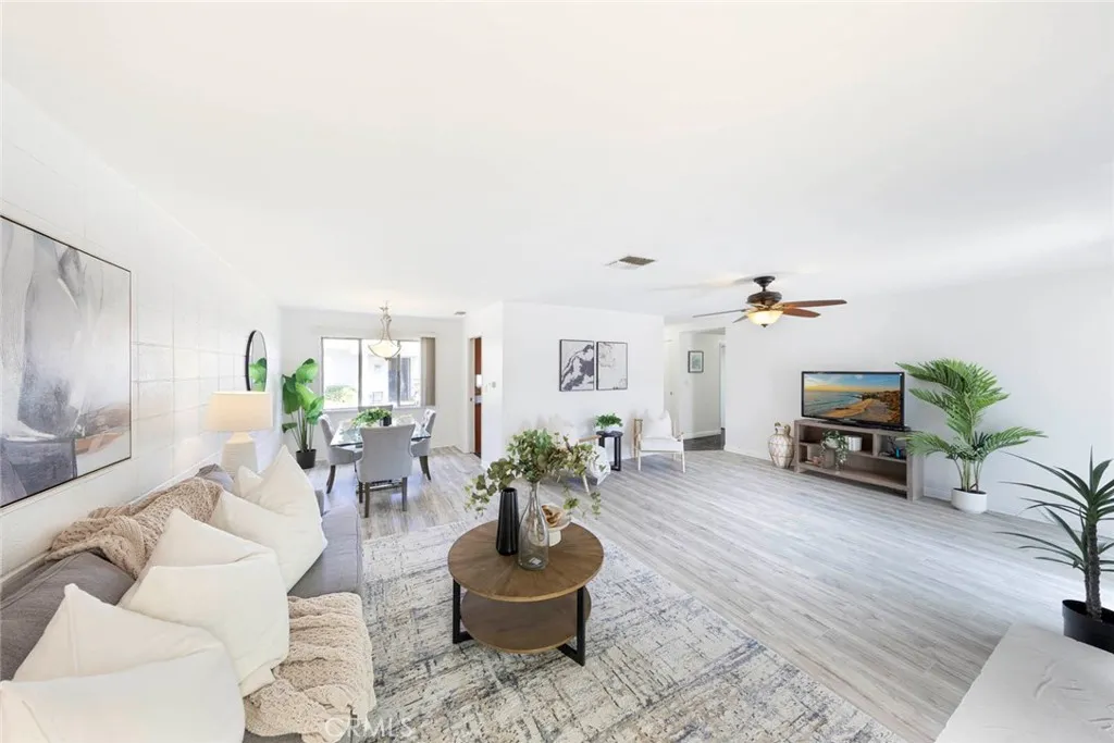 1830 E 19th Street 3, Santa Ana, California 92705 home-pic-17