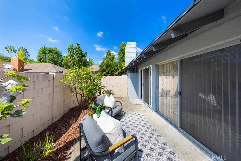 1830 E 19th Street 3, Santa Ana, California 92705 home-pic-7