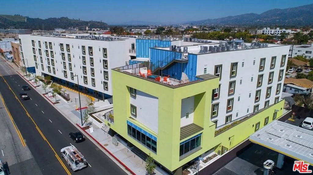 521 W Colorado Street 403, Glendale, California 91204, 1 Bedroom Bedrooms, ,1 BathroomBathrooms,Residential Lease,For Rent,Colorado,25593271