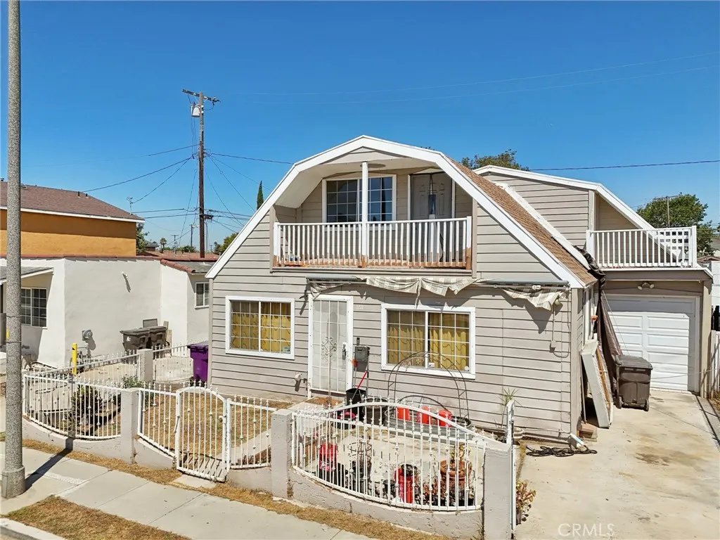 1211 E Leigh Court, Long Beach, California 90806 home-pic-32