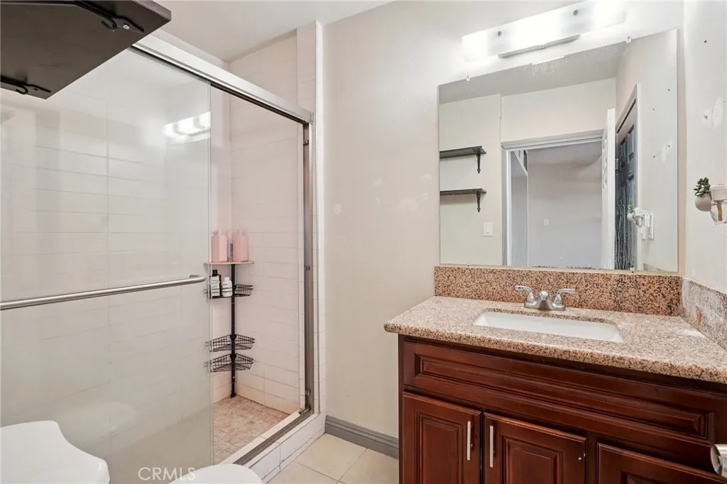 1211 E Leigh Court, Long Beach, California 90806 home-pic-29