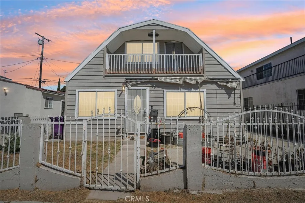 1211 E Leigh Court, Long Beach, California 90806 home-pic-41