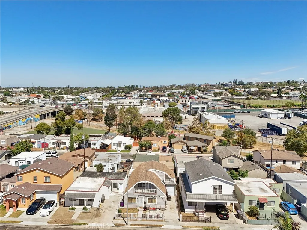 1211 E Leigh Court, Long Beach, California 90806 home-pic-34