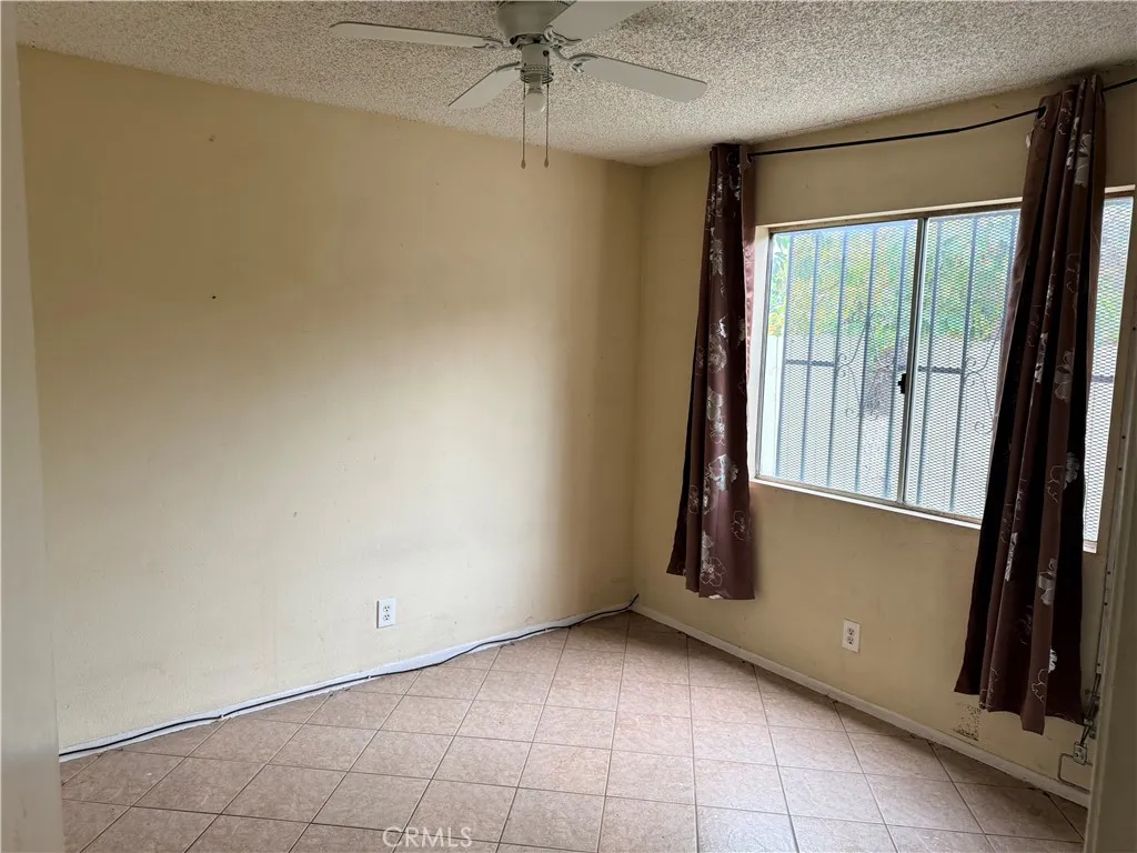 146 83rd Street, Los Angeles, California 90003 home-pic-8