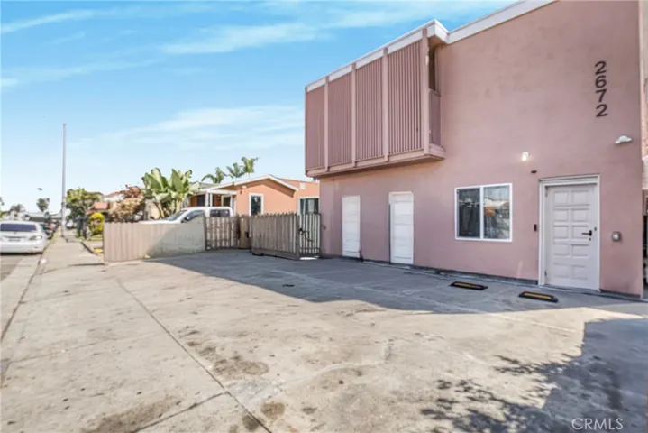 2672 Redondo Blvd, Los Angeles, California 90016