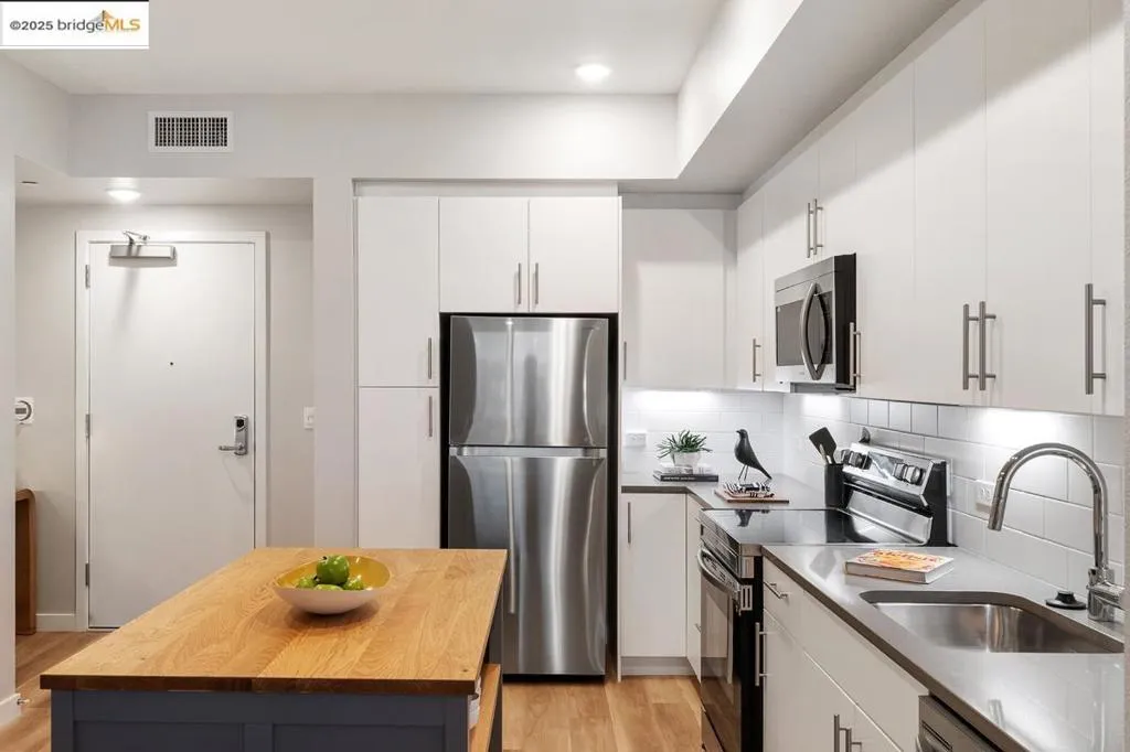 260 Brooklyn Basin Way 540, Oakland, California 94606 home-pic-13