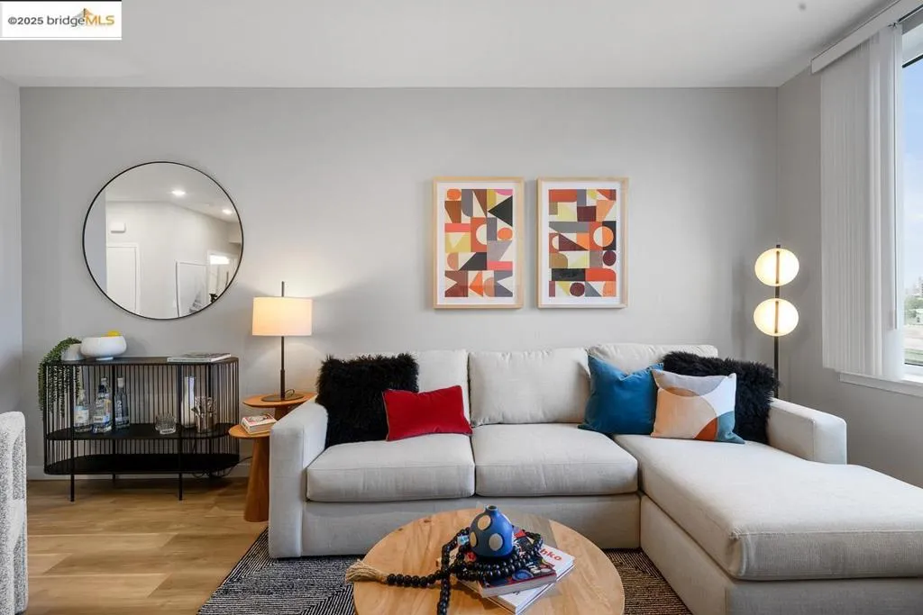260 Brooklyn Basin Way 540, Oakland, California 94606 home-pic-2