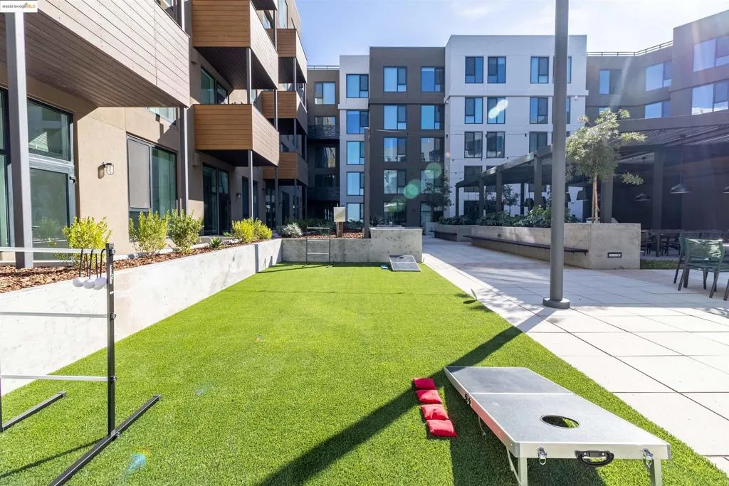 260 Brooklyn Basin Way 540, Oakland, California 94606 home-pic-33