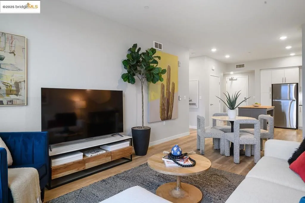 260 Brooklyn Basin Way 540, Oakland, California 94606 home-pic-5
