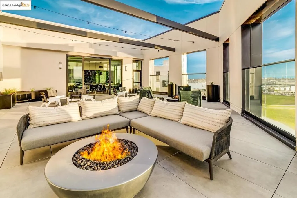 260 Brooklyn Basin Way 540, Oakland, California 94606 home-pic-24
