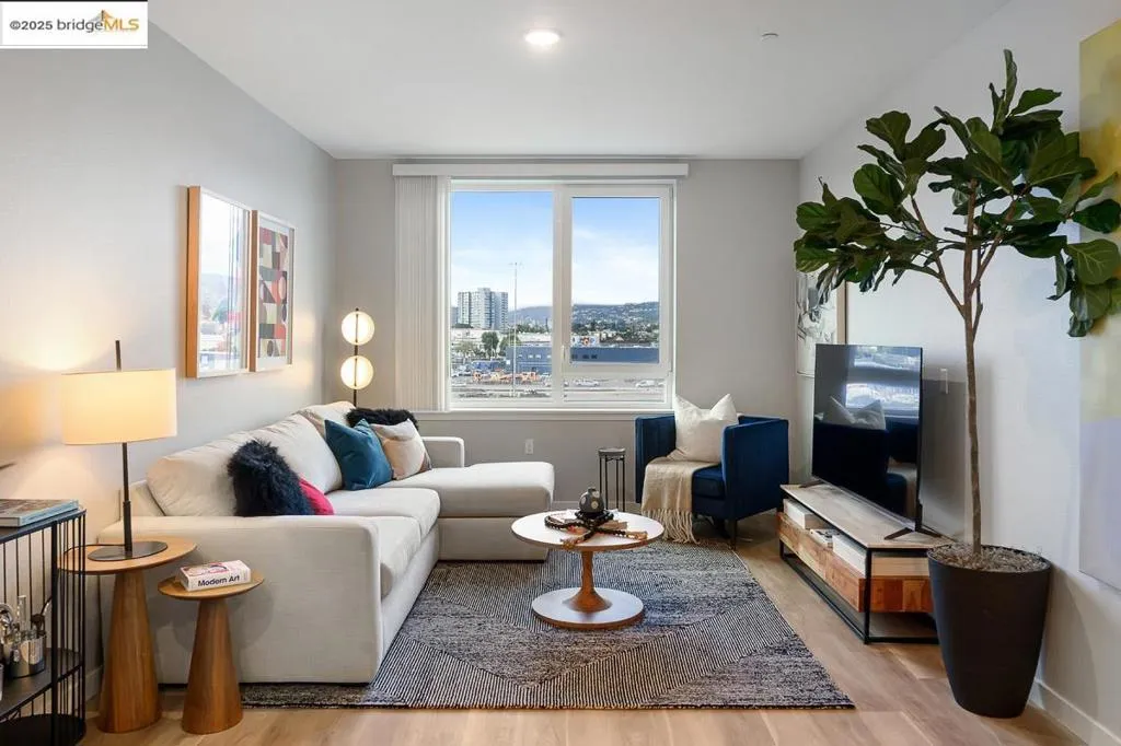 260 Brooklyn Basin Way 540, Oakland, California 94606 home-pic-0