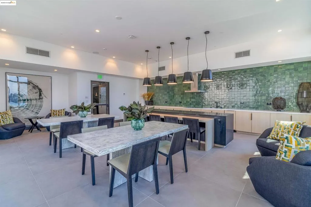 260 Brooklyn Basin Way 540, Oakland, California 94606 home-pic-39